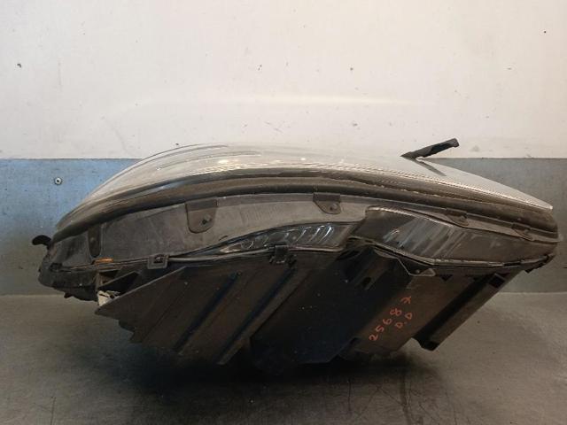 A2048208461 MERCEDES Правая фара купить в Черновцы