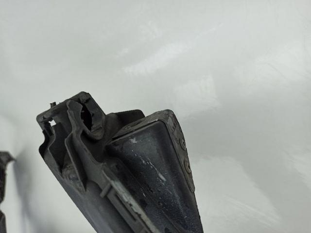 MERCEDES A2048850865 Кронштейн бампера переднего правый в наличии Винница