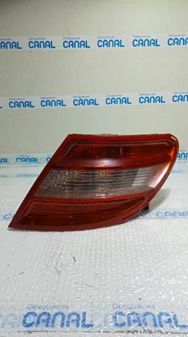 Lanterna traseira direita A2049068402 Mercedes