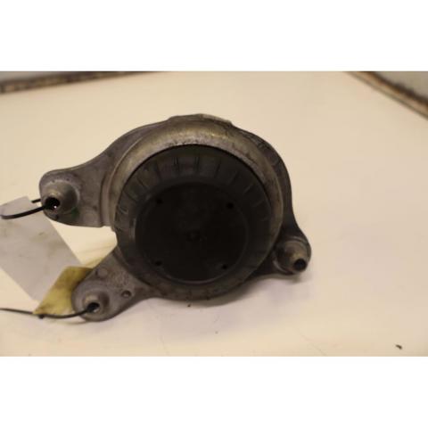 MERCEDES A2052406517 Правая подушка двигателя в наличии Винница