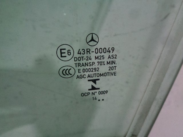 A2057250010 MERCEDES Стекло двери передней левой купить в Чернигов