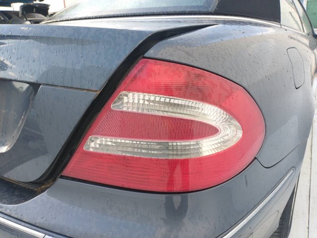 Lanterna traseira direita para Mercedes CLK-Class Coupe 270 CDI 612967 A2098200264