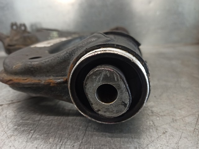 A2103307707 MERCEDES Рычаг передней подвески нижний правый купить в Киев