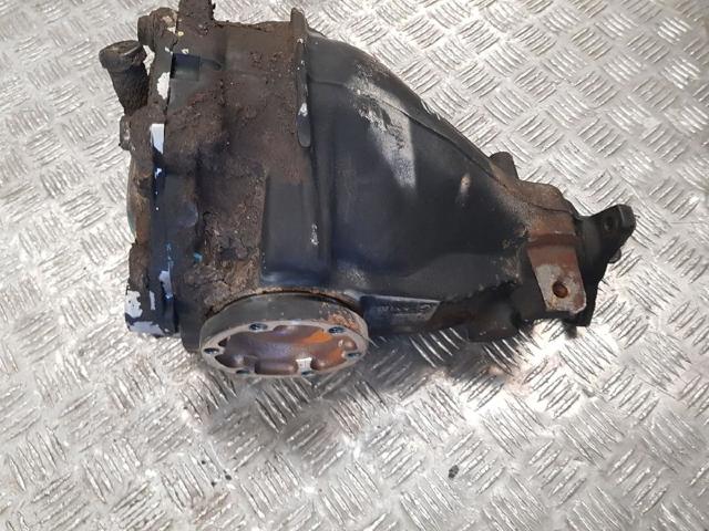 MERCEDES 2103513008 Крышка редуктора заднего в наличии Ровно