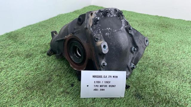 MERCEDES A2103513008 Крышка редуктора заднего в наличии Павлоград
