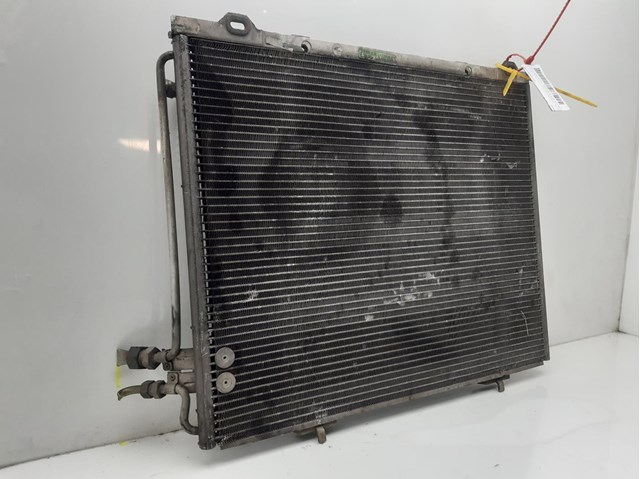 Condensador de ar condicionado / radiador para Mercedes-Benz E-Class E 220 CDI (210.006) 611961 A2108300370