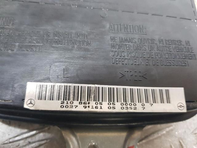 MERCEDES 2108601005 Шторка боковая, правая в наличии Украина
