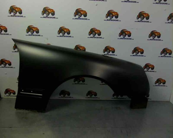 Pára-lama dianteiro direito A2108800218 MERCEDES