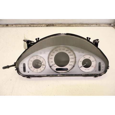 MERCEDES A2115406248 Панель приборов в наличии Черкассы