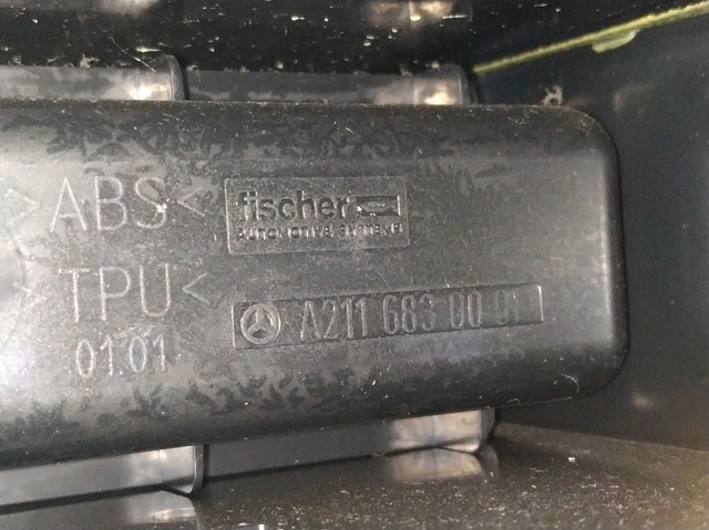 MERCEDES A2116803152 Кнопка аварийки в наличии Николаев