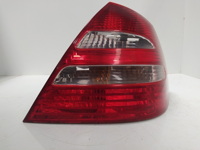 Lanterna traseira direita para Mercedes-Benz E-Class E 270 CDI (211.016) 647961 A2118200464