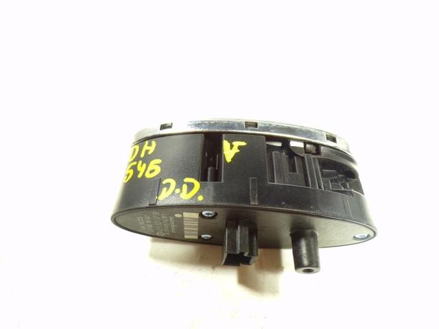 MERCEDES A21182197587C45 Кнопочный блок управления стеклоподъемником передний правый в наличии Житомир