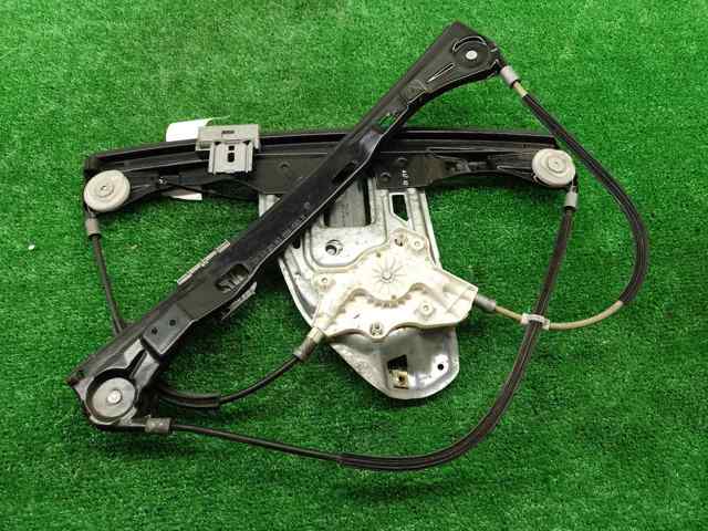 Motor de acionamento de vidro da porta dianteira esquerda A2118281842 Mercedes