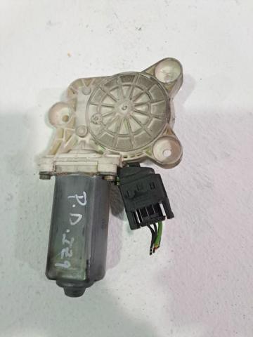 Motor de acionamento de vidro da porta dianteira esquerda A2118281842 Mercedes