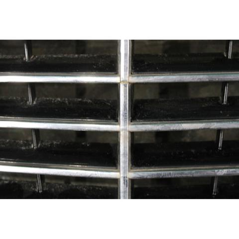 MERCEDES 21188003837246 Решетка радиатора в наличии Киев