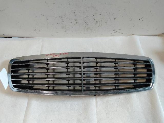 MERCEDES A21188017837246 Решетка радиатора в наличии Ирпень