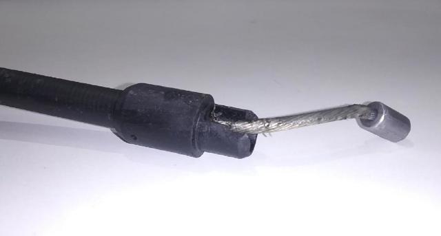 2124200285 MERCEDES Трос ручного тормоза промежуточный купить в Кривой Рог