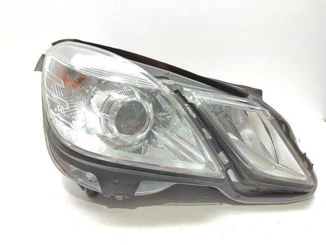 Luz direita A2128208261 Mercedes