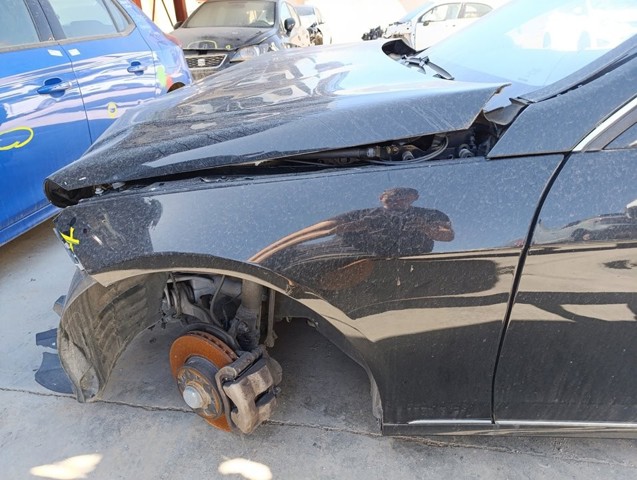 Pára-lama dianteiro esquerdo A2128801118 MERCEDES