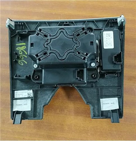 MERCEDES 2129051202 Блок кнопок центральной консоли в наличии Винница