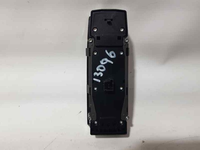 A2129056100 MERCEDES Кнопочный блок управления стеклоподъемником передний левый купить в Киев