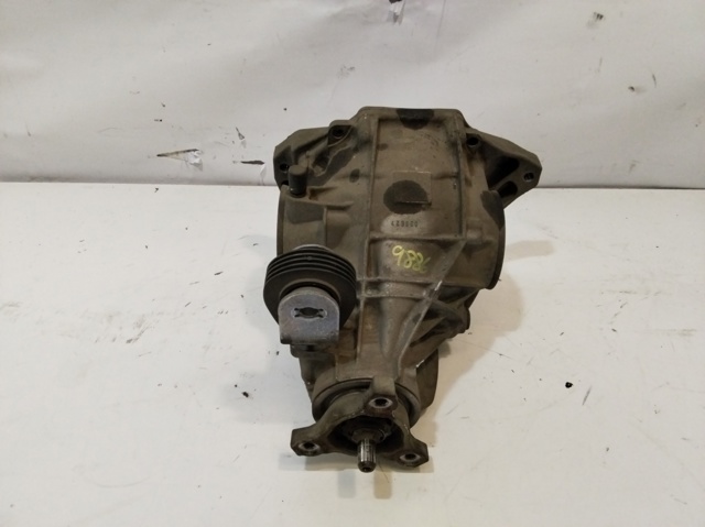 A2133510008 MERCEDES Крышка редуктора заднего купить в Кривой Рог