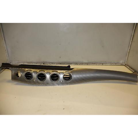 MERCEDES A2136809100 Накладка на торпедо в наличии Тернополь