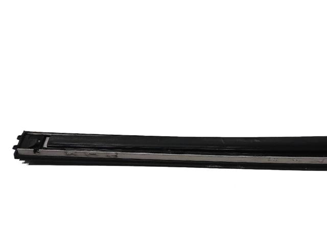 A2136901182 MERCEDES Молдинг лобового стекла левый купить в Черновцы