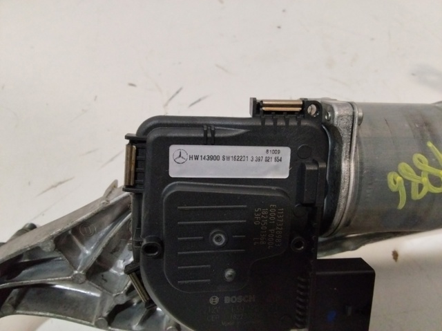 Trapézio de limpador pára-brisas Mercedes E S213