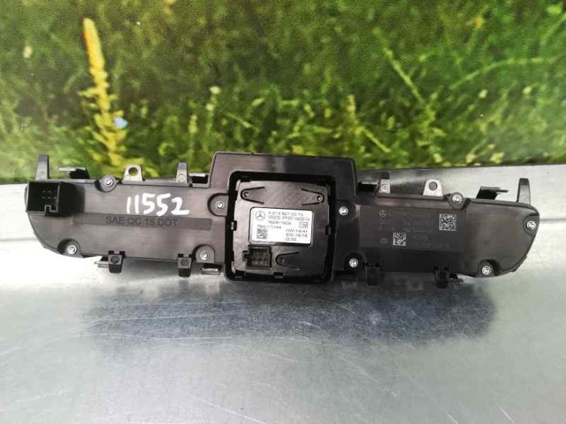 MERCEDES A2139054403 Часы салонные в наличии Павлоград