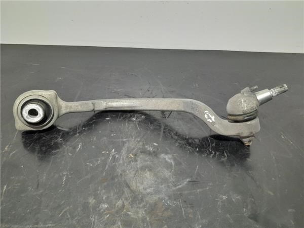 Braço oscilante inferior direito de suspensão dianteira A2183300811 Mercedes