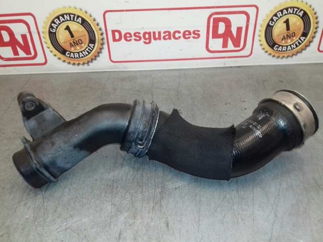 Mangueira (cano derivado) direita de intercooler A2205280982 Mercedes