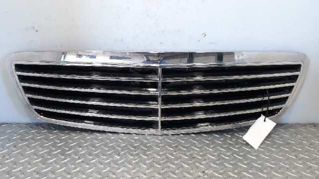 A2208800383 MERCEDES Решетка радиатора купить в Сумы