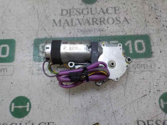 A2218202042 MERCEDES Мотор привода люка купить в Николаев