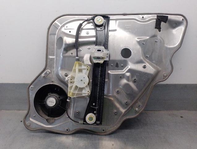 MERCEDES A2218203102 Динамик задней двери в наличии Хмельницкий