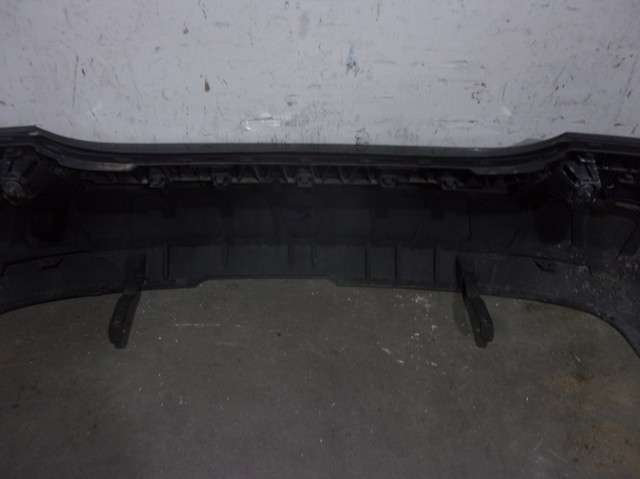 Pára-choque traseiro A22188003409999 Mercedes