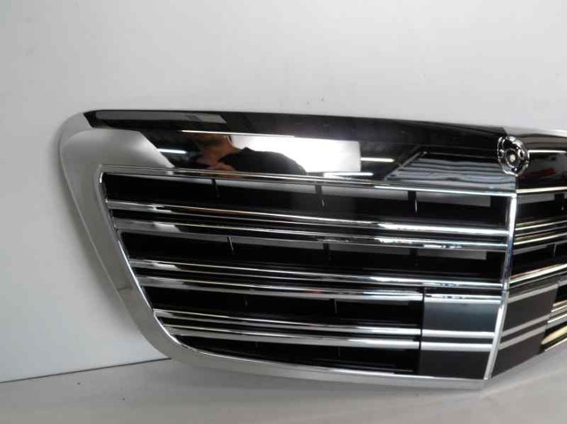 MERCEDES A22188006839040 Решетка радиатора в наличии Ровно