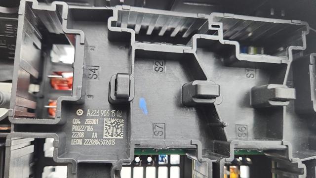 MERCEDES A2239061502 в наличии Ужгород