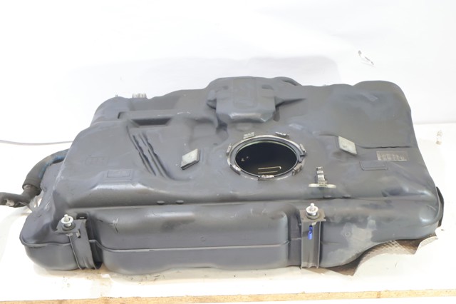MERCEDES A2464703301 Бак топливный в наличии Украина