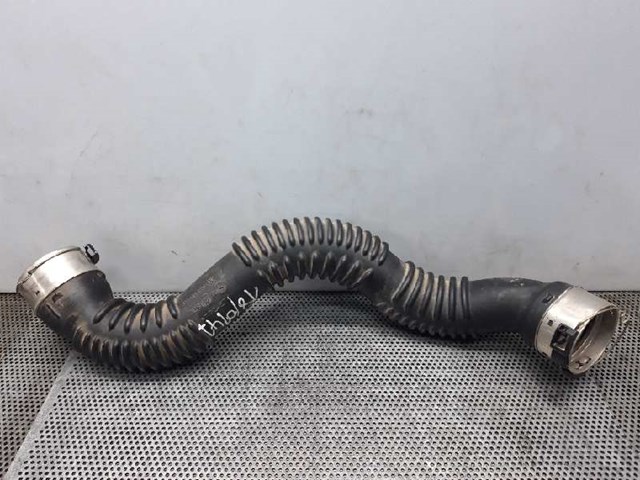 Mangueira (cano derivado) esquerda de intercooler A2465200001 Mercedes