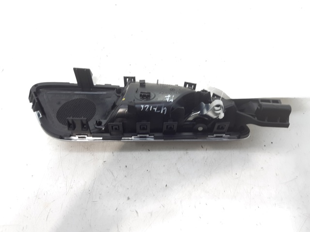 MERCEDES A2467300348 Облицовка внутренней ручки двери задней левой в наличии Тернополь