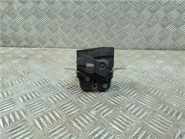 MERCEDES A2467401100 Замок багажника в наличии Киев