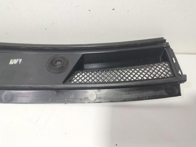 2468300900 MERCEDES Водосток лобового стекла, жабо купить в Черновцы