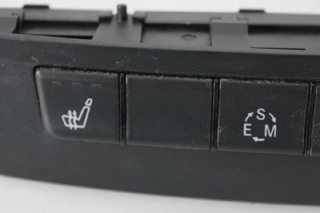 MERCEDES A2469052201 Блок кнопок центральной консоли в наличии Ровно