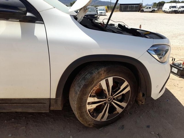 MERCEDES A2478811200 Крыло переднее правое в наличии Ровно