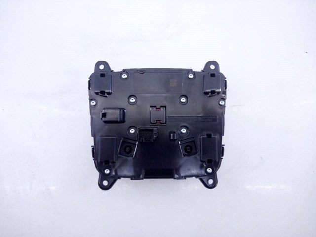 MERCEDES A2479007104002 в наличии Ужгород