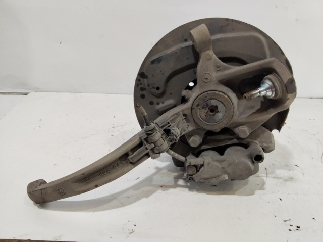 MERCEDES A2513301320 Цапфа передняя левая в наличии Львов