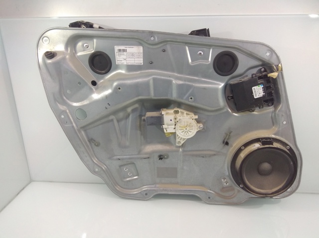 Motor regulador do vidro dianteiro esquerdo para Mercedes-Benz R-Class R 350 CDI 4-matic (251.022, 251.122) OM642950 A2518200742