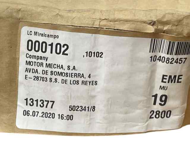 A2537256200 MERCEDES Стекло двери передней левой купить в Киев
