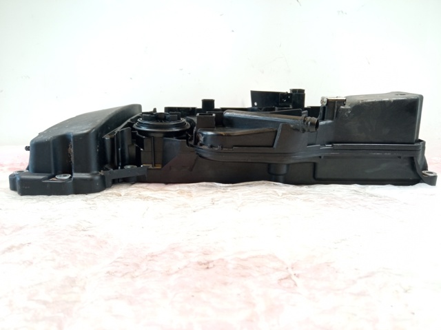 MERCEDES A2710100630 Клапанная крышка в наличии Днепр